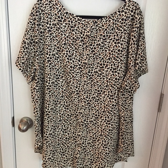 Plus size blouse - Picture 4 of 6